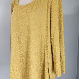 Simply Vera Wang Green Lace Long Sleeve Top